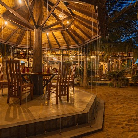 Alai Resort Mullaittivu Esterno foto